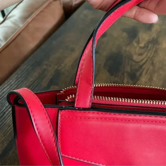 Target Red Cross body purse - Picture 5 of 12